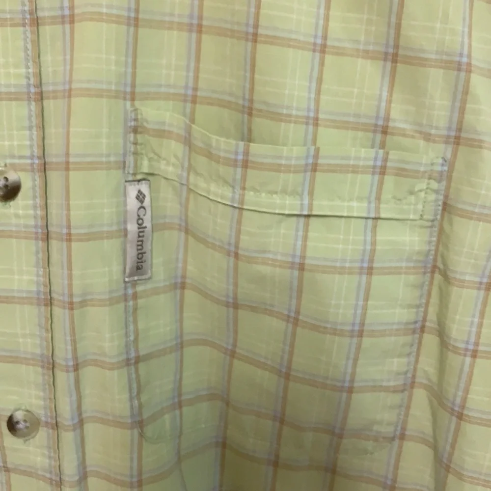 Columbia Sportswear Short Sleeve Button Down Shirt